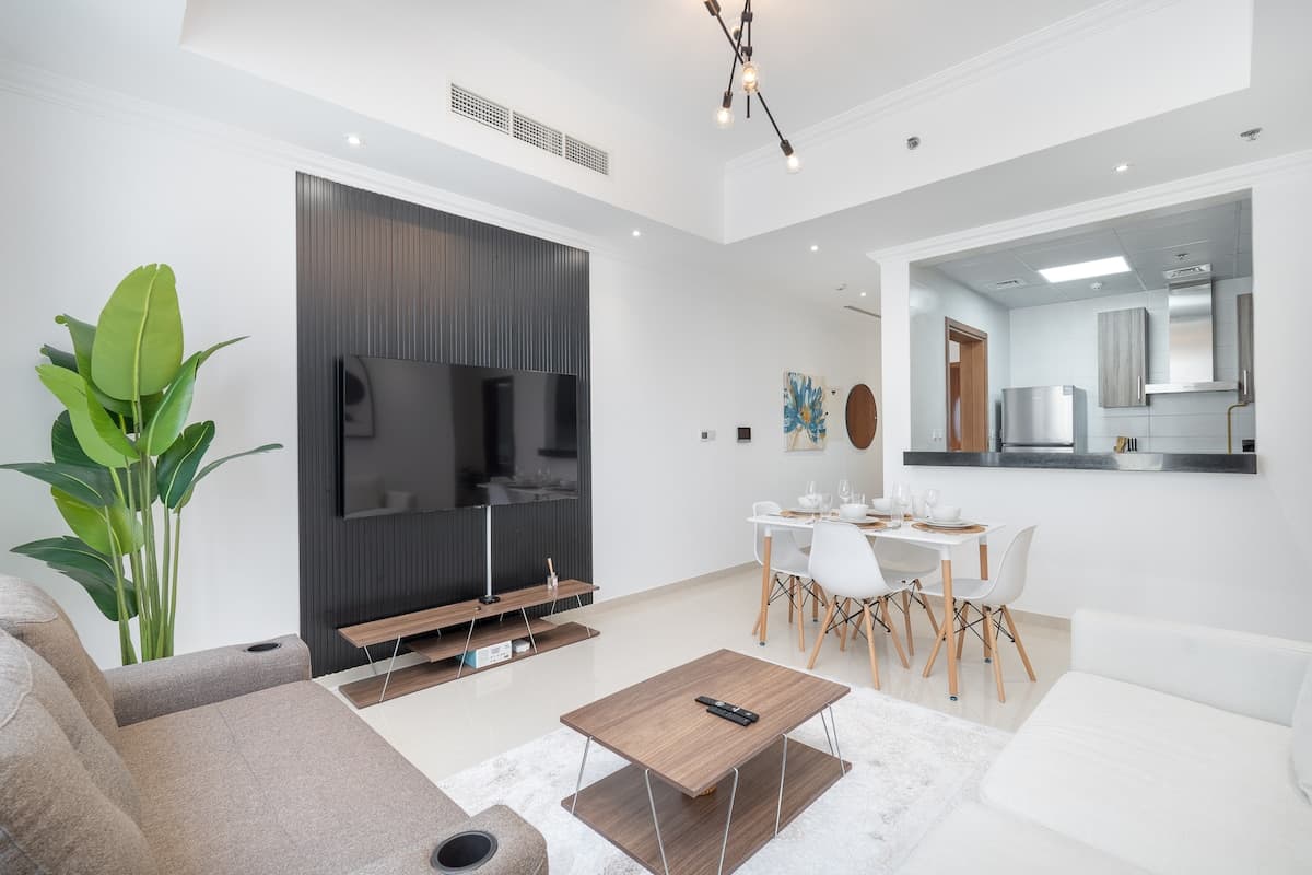 1 Bedroom Furnished Apartment — photo 6