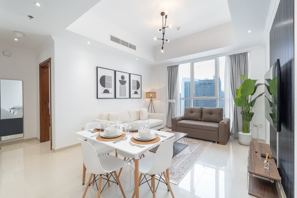 1 Bedroom Furnished Apartment — photo 2