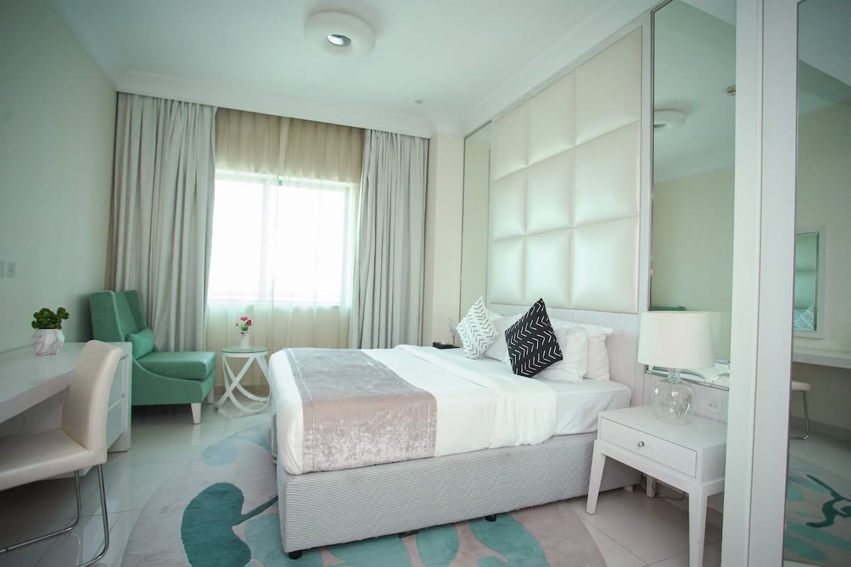 1 Bedroom Furnished Apartment — photo 5