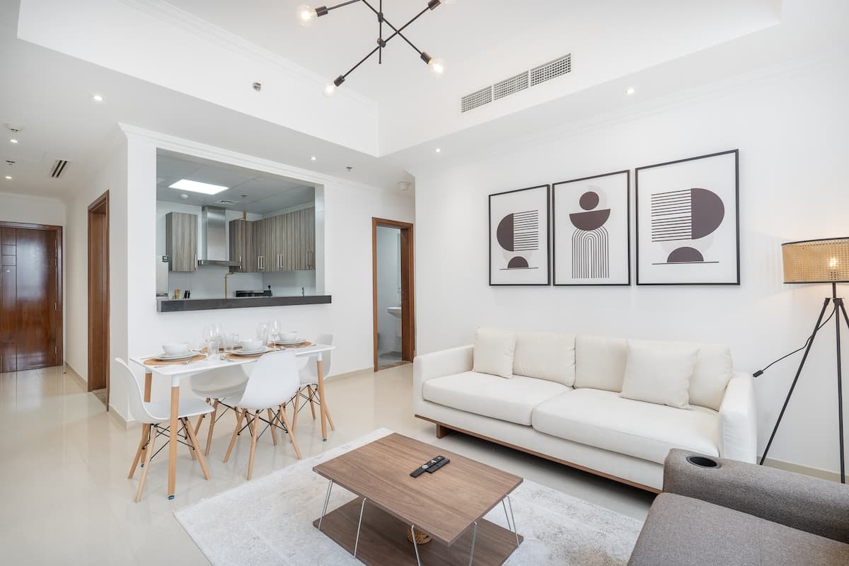 1 Bedroom Furnished Apartment — photo 3