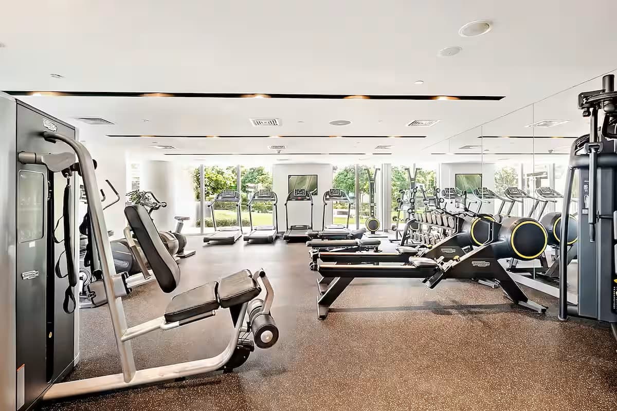 1 Bedroom Apartment, City Skyline View | Boulevard Point — photo 5
