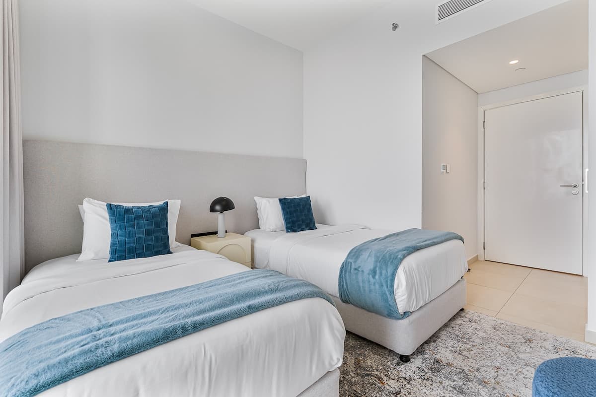 3 Bedroom Furnished Apartment with Fountain View | Downtown Views II — photo 8