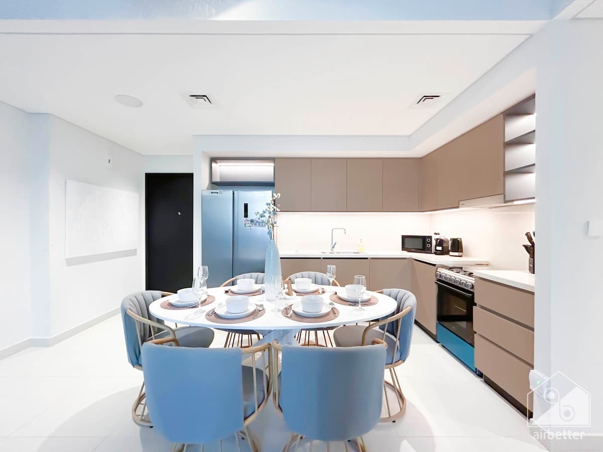 4 Bedroom Furnished Apartment | Burj Crown — photo 4