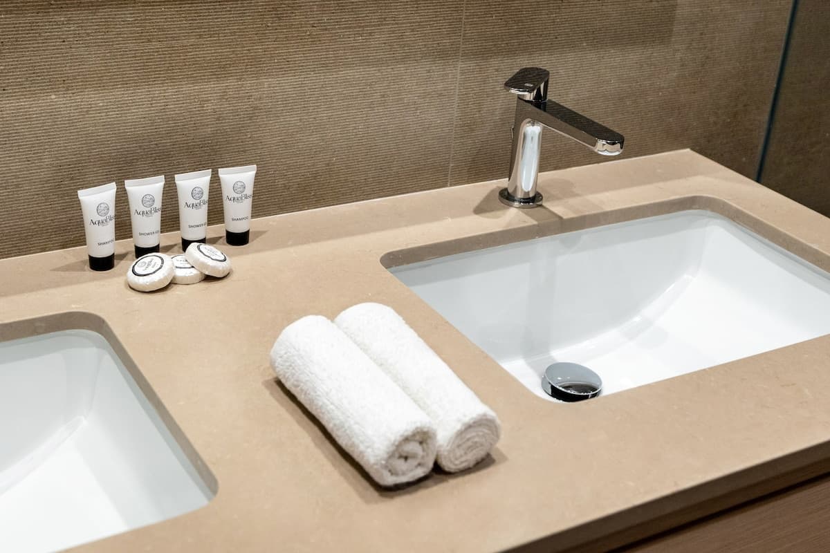 2 Bedroom Furnished Apartment with Burj Khalifa & Fountain View | Grande Signature Residences — photo 8