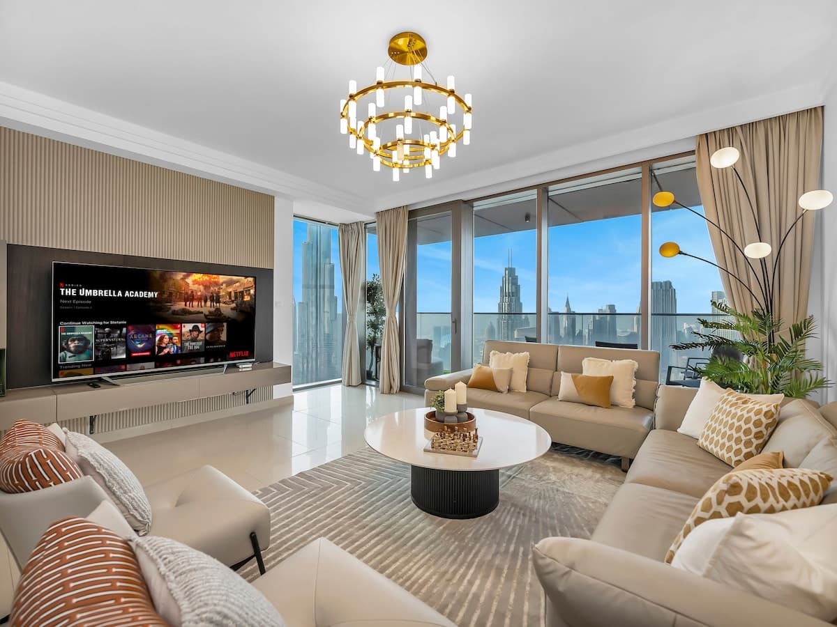 4 Bedroom Furnished Apartment | Boulevard Point — photo 2