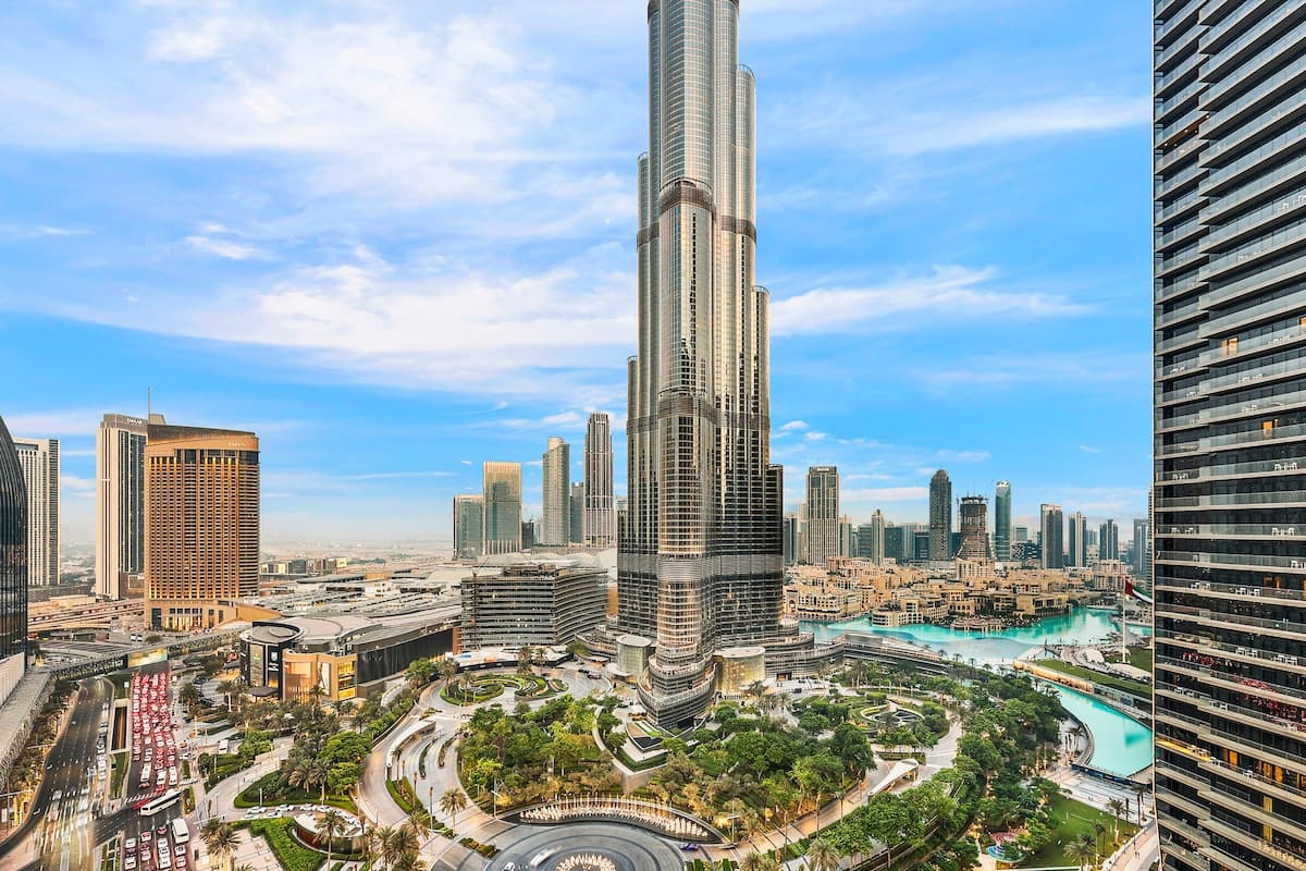 3 Bedroom Furnished Apartment with Burj Khalifa & Fountain View | Burj Vista