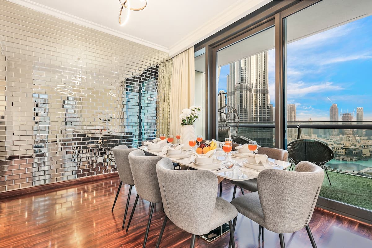 3 Bedroom Furnished Apartment with Burj Khalifa & Fountain View | Burj Vista — photo 4