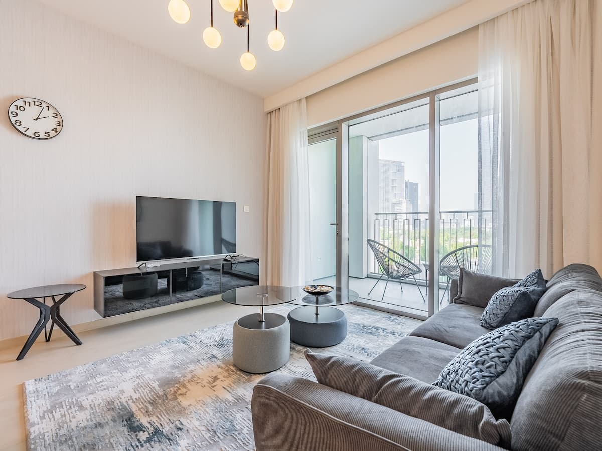 1 Bedroom Furnished Apartment with Downtown View | Downtown Views II