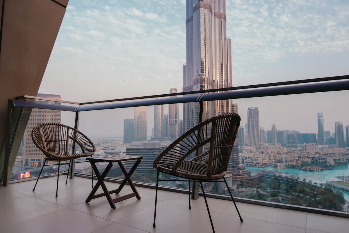 3 Bedroom Furnished Apartment with Burj Khalifa & Fountain View | Burj Vista — photo 2