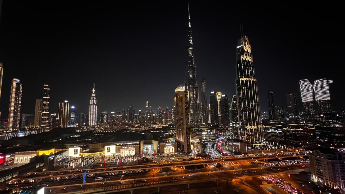 2 Bedroom Furnished Apartment with Burj Khalifa View | Downtown Views II · II — photo 4