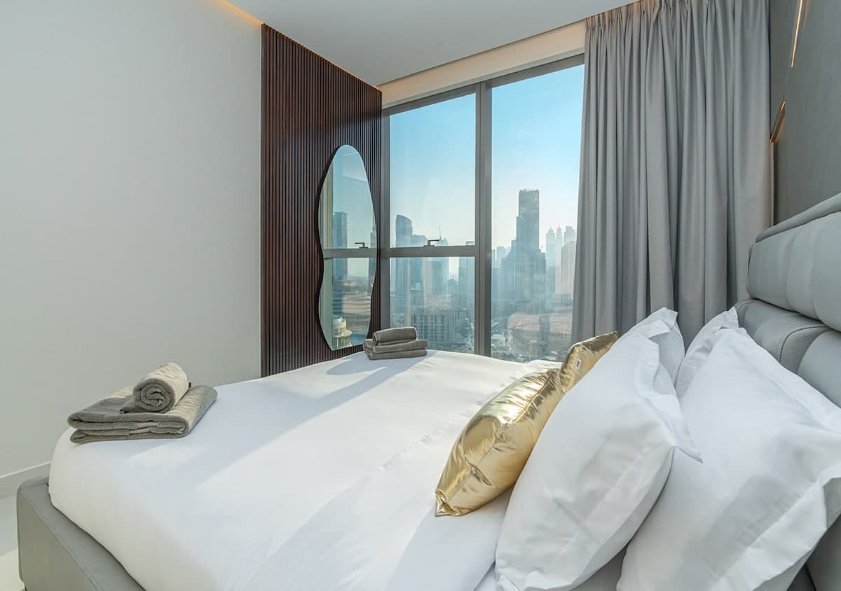 2 Bedroom Furnished Apartment with Burj Khalifa & Fountain View | Boulevard Point — photo 2