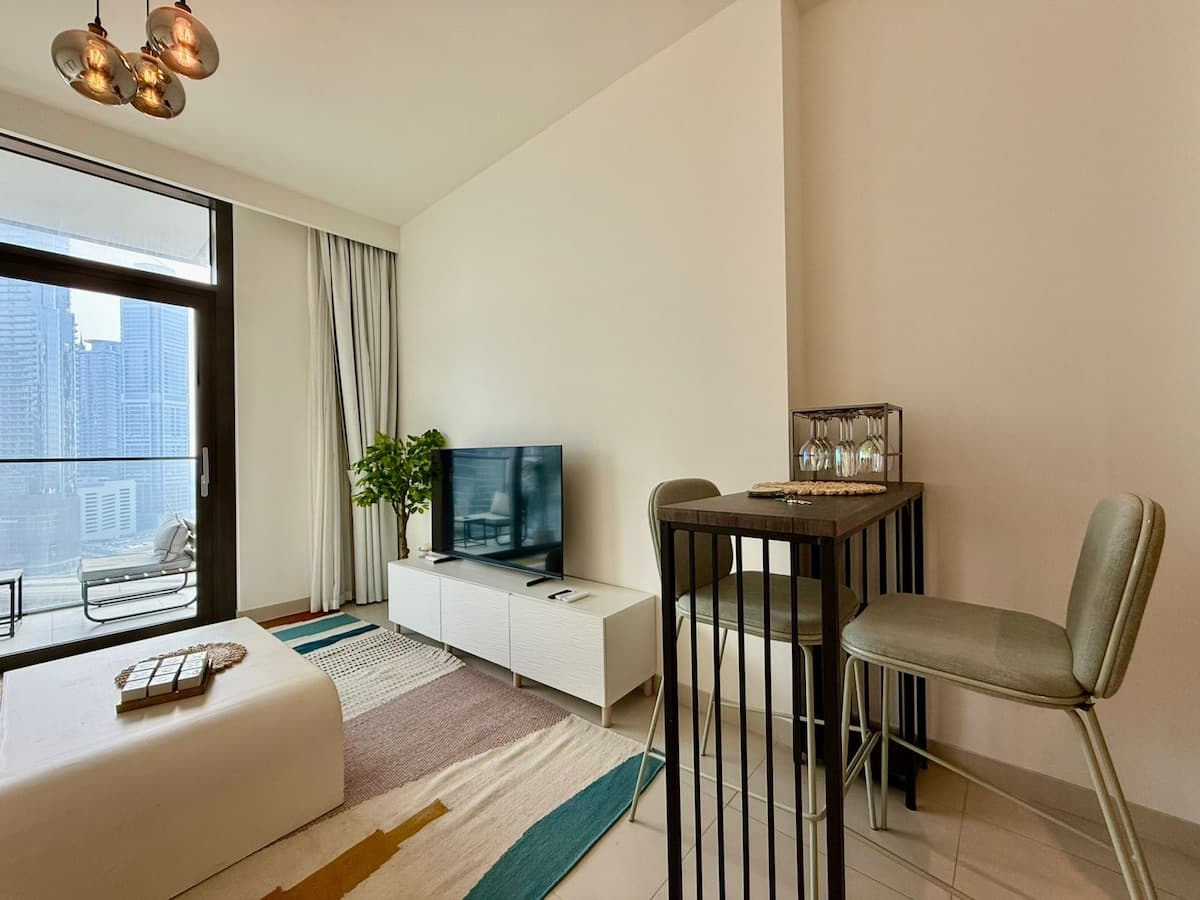1 Bedroom Furnished Apartment | Burj Crown — photo 3