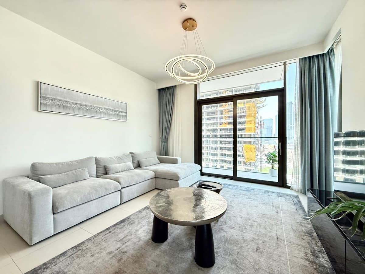 2 Bedroom Furnished Apartment with Skyline View | Burj Crown — photo 7
