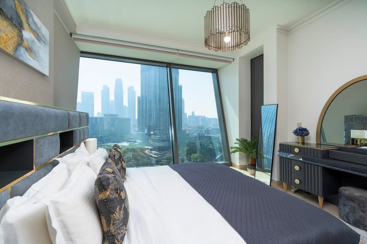1 Bedroom Furnished Apartment with Full Burj Khalifa View | Burj Vista · II — photo 8