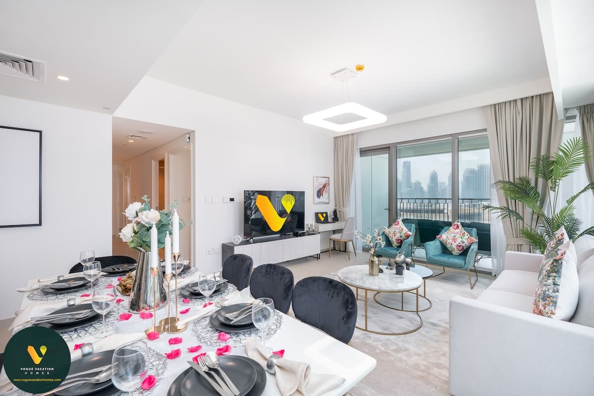 4 Bedroom Furnished Apartment | Downtown Views II · II — photo 2