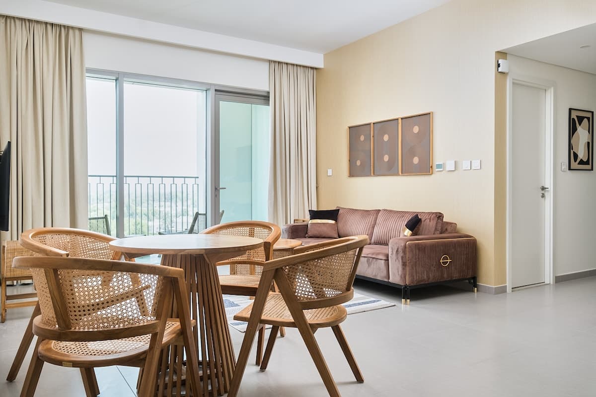 2 Bedroom Furnished Apartment with Downtown View | Downtown Views II · II — photo 6