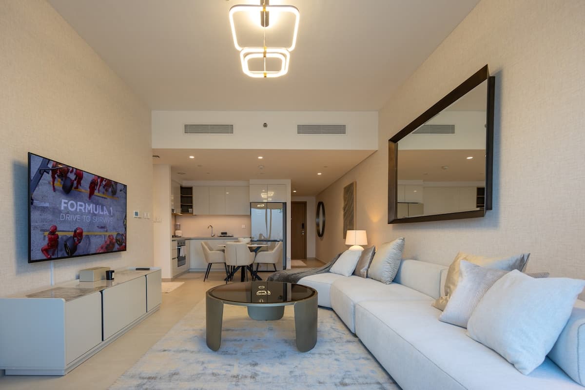 2 Bedroom Furnished Apartment | Downtown Views II — photo 2