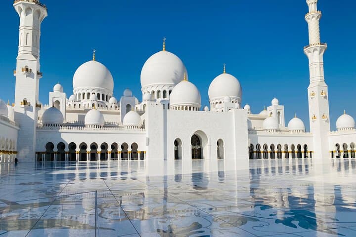Half-day shared city tour of Abu Dhabi
