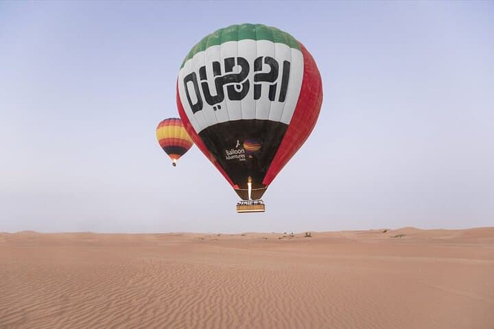 Hot air balloon ride over Dubai desert at sunrise — things to do in Ajman
