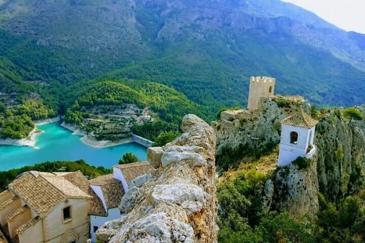 Alicante; Excursion to Castell Guadalest and Altea free by van, Alicante