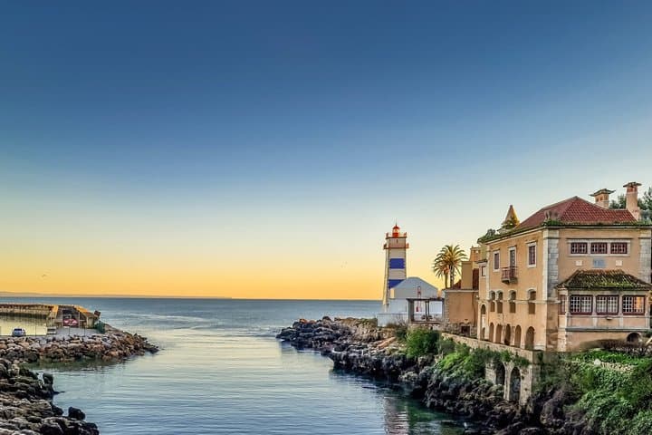 Sintra, Roca and Cascais Full-Day Private Tour with Pena Tickets, Cascais