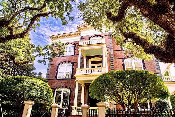 Historic walking tour of Charleston's French Quarter and South of Broad, Charleston