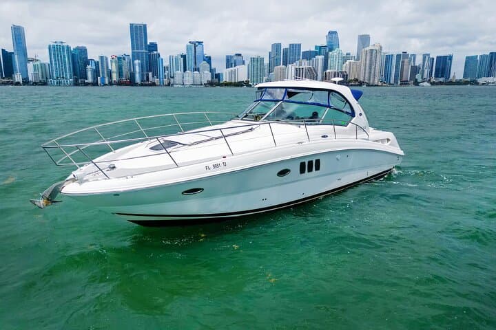 Private yacht tour in Fort Lauderdale for up to 12 guests, Fort Lauderdale