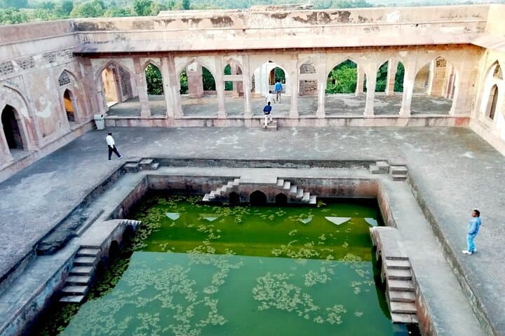 Mandu architectural tour with a focus on historical legends, Indore
