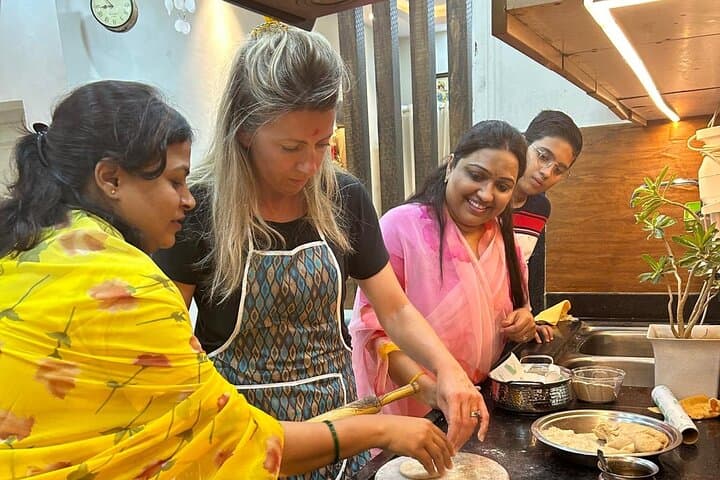 Traditional North Indian cooking class with a local family in Jaipur, Jaipur