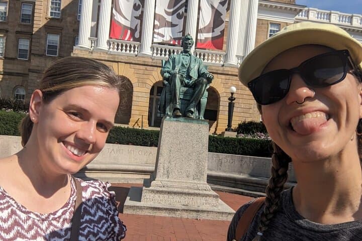 Interactive scavenger hunt in Kansas City, Kansas City