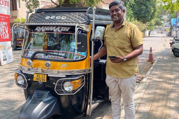Fort Kochi tuk-tuk tour with pickup from cruise terminal, Kochi