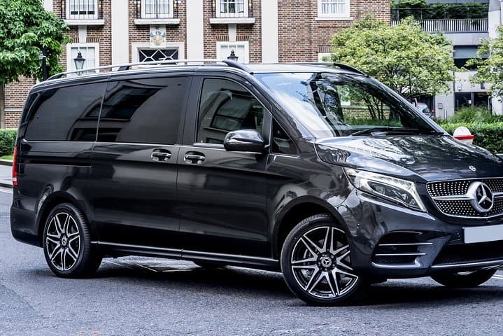 Mumbai airport transfer by luxury van, Mumbai