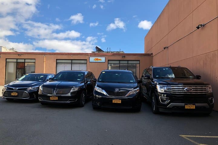 Private airport transfer from Ottawa Macdonald-Cartier Airport, Ottawa