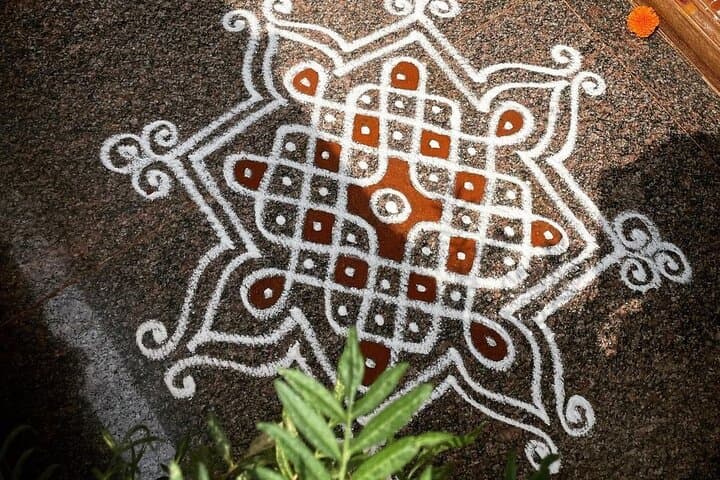 One-hour Kolam art class in Pondicherry, Pondicherry
