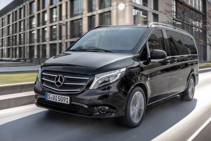 Private Transfer: Stuttgart Airport STR to Stuttgart by MB Van, Stuttgart