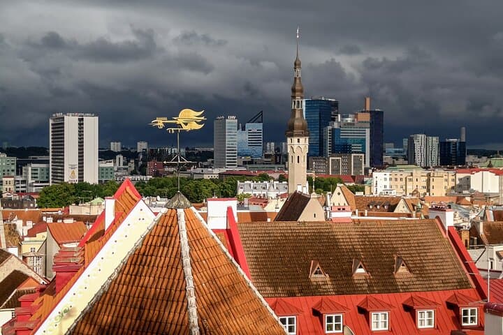 Tallinn Old Town Private Walking Tour with Native Estonian Guide, Tallinn