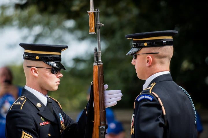 Guided small-group tour of Arlington Cemetery with Changing of the Guard, Washington DC