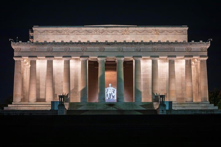 Washington DC monuments and memorials night tour, Washington DC