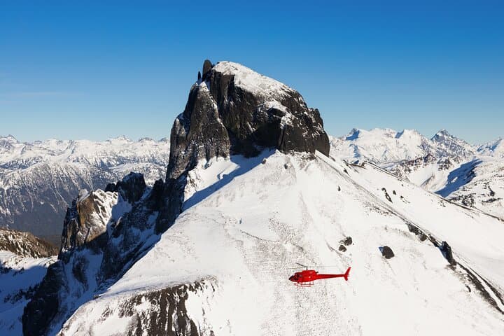 Helicopter tour over Whistler: glaciers and Black Tusk, Whistler