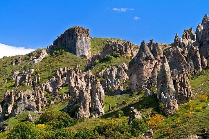 Khor Virap, Areni, Noravank, Goris (overnight), Tatev, Karahunj (Zorats Karer), Yerevan
