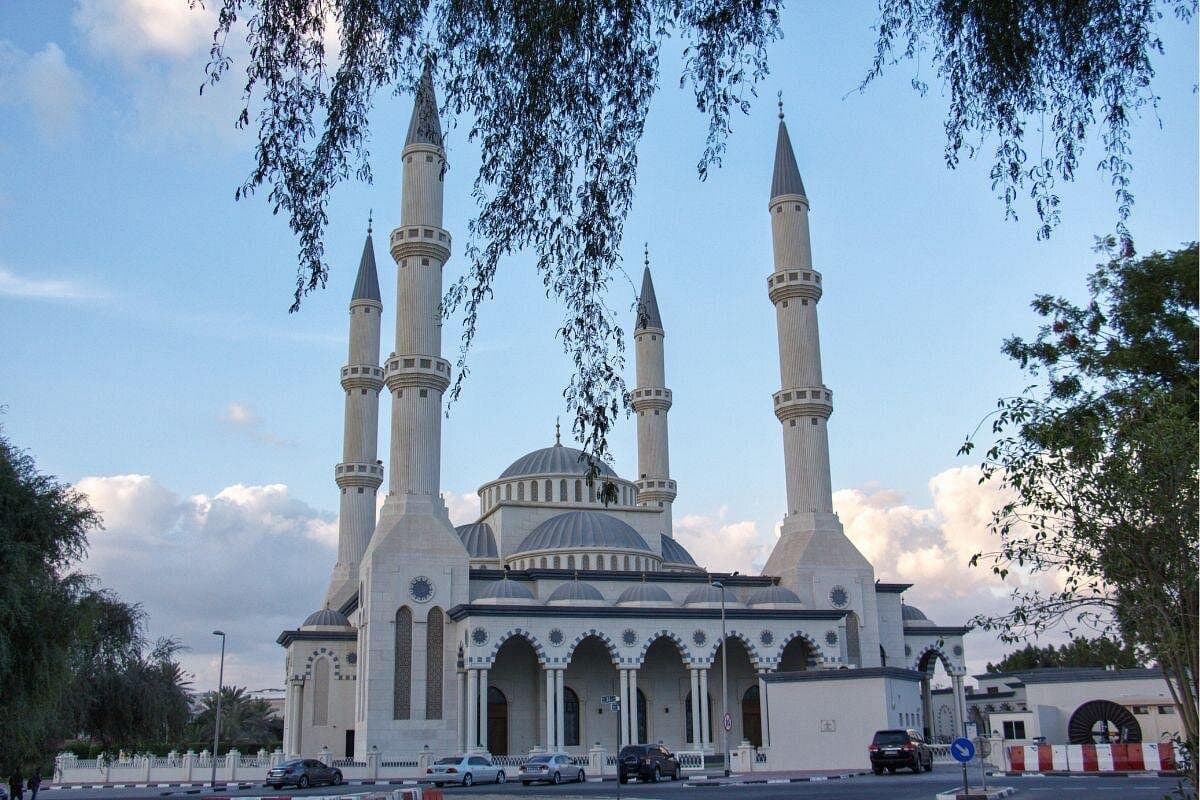 Al Farooq Omar Bin Al Khattab Mosque (Dubai Blue Mosque) — places to visit in Dubai